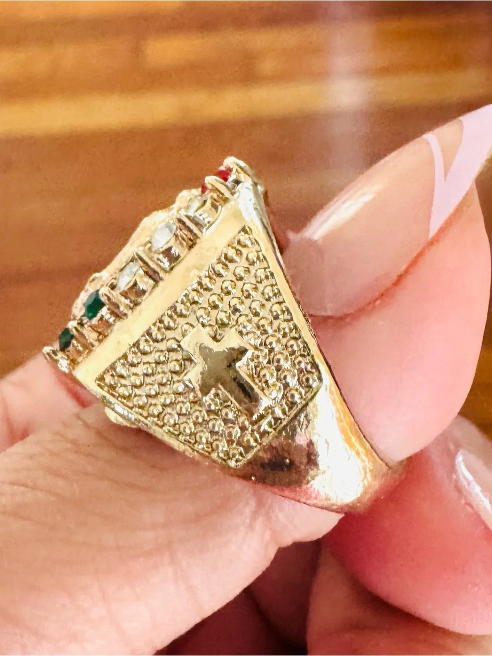 14K Gold Plated Horseshoe Virgin Mary Ring. Size 10